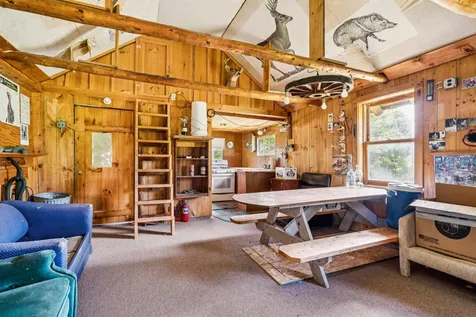 196 Cowdrey Outlook Barnard VT 05032