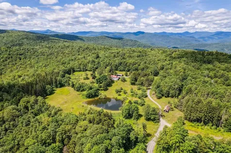 196 Cowdrey Outlook Barnard VT 05032