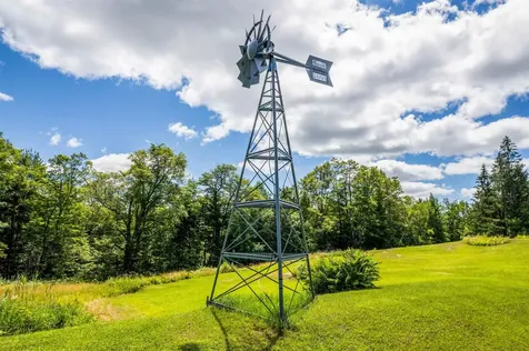 196 Cowdrey Outlook Barnard VT 05032