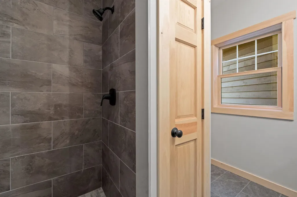 17 Landing Road Lincoln NH 03251