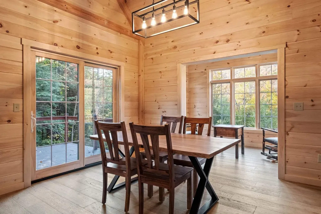 17 Landing Road Lincoln NH 03251