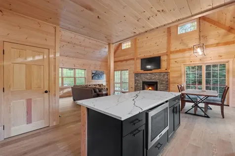 17 Landing Road Lincoln NH 03251