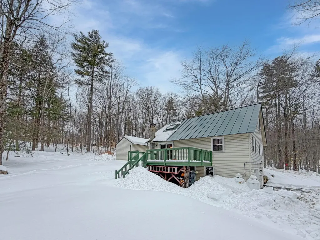 56 Hogg Hill Road Bradford NH 03221