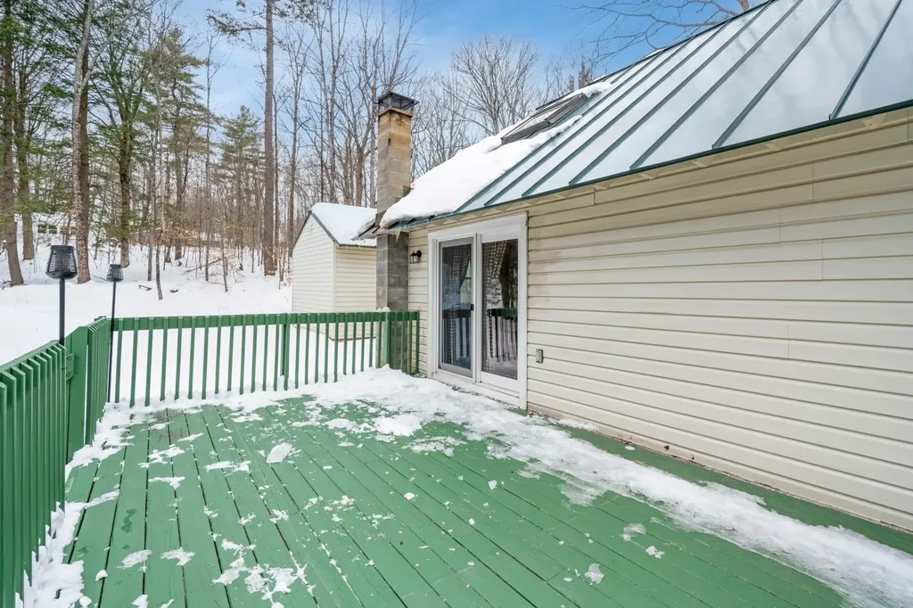 56 Hogg Hill Road Bradford NH 03221