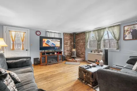 56 Hogg Hill Road Bradford NH 03221