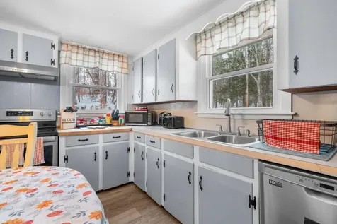 56 Hogg Hill Road Bradford NH 03221