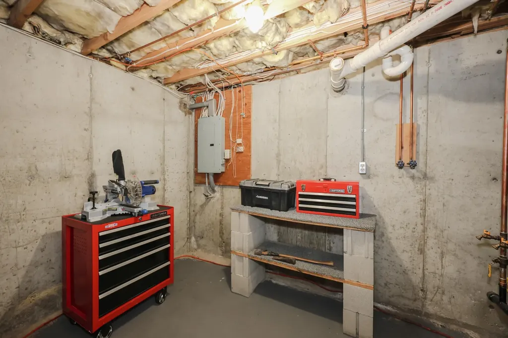 13 Van Ger Drive Bow NH 03304