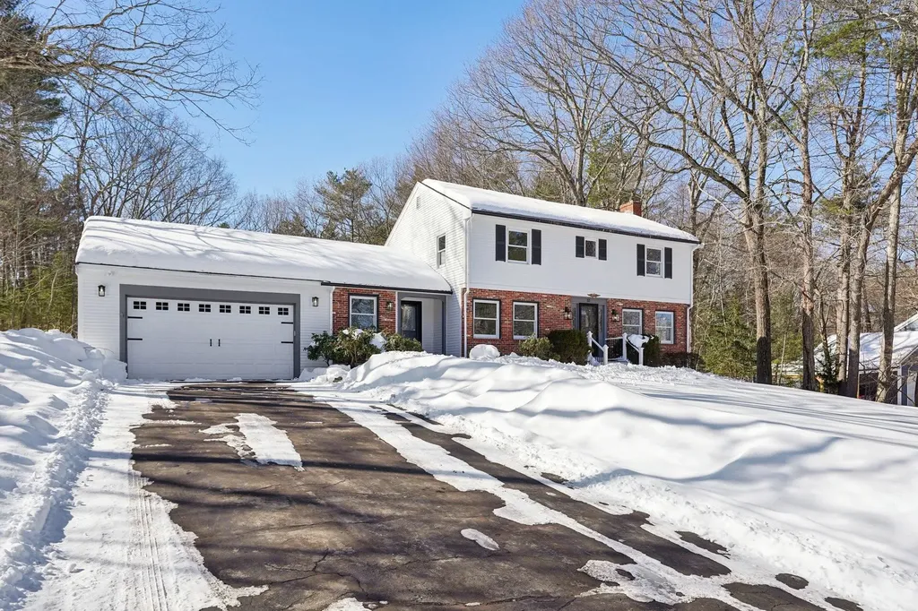 55 Woodridge Road Hampstead NH 03826