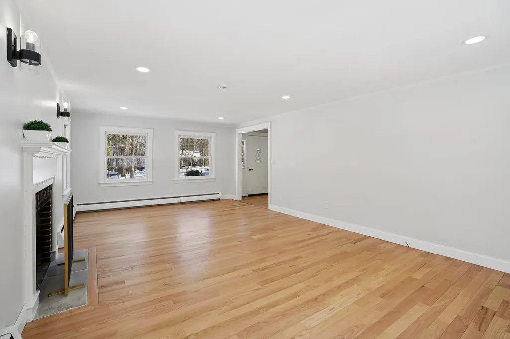 55 Woodridge Road Hampstead NH 03826