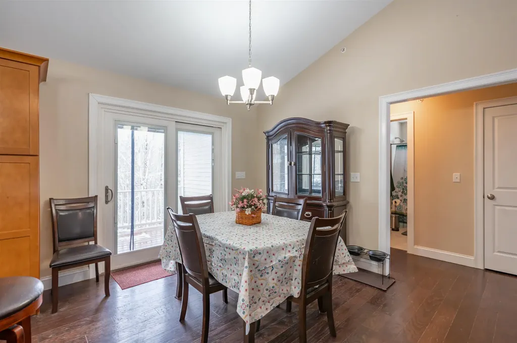 285 Cochran Hill Road New Boston NH 03070