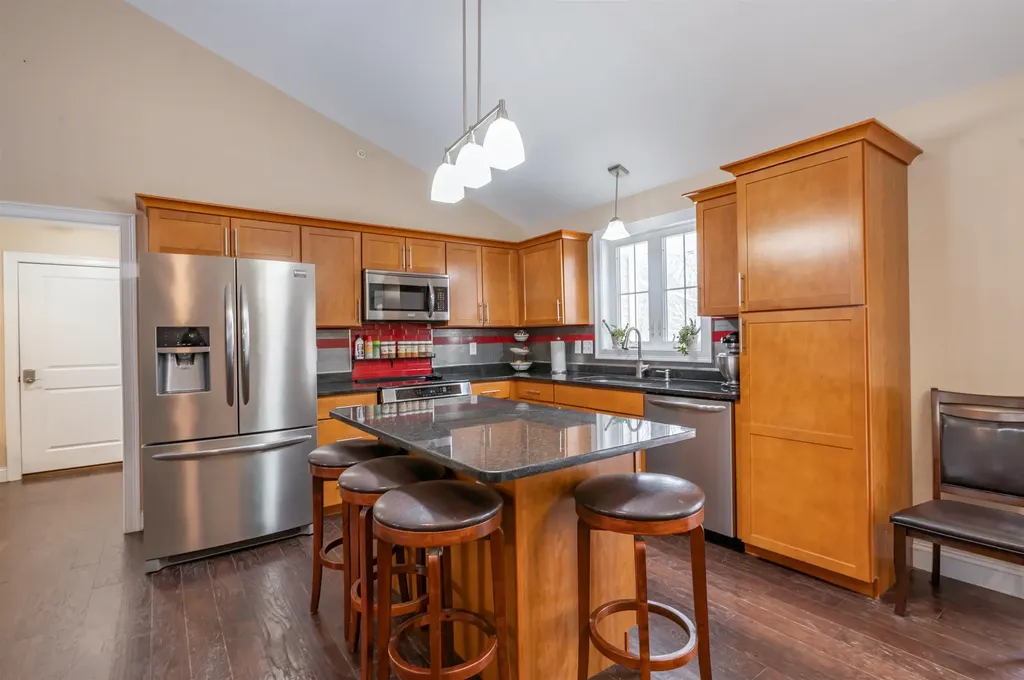 285 Cochran Hill Road New Boston NH 03070