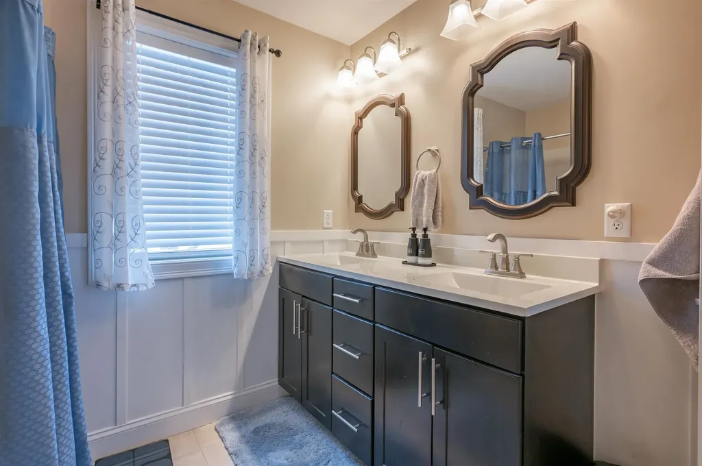 285 Cochran Hill Road New Boston NH 03070