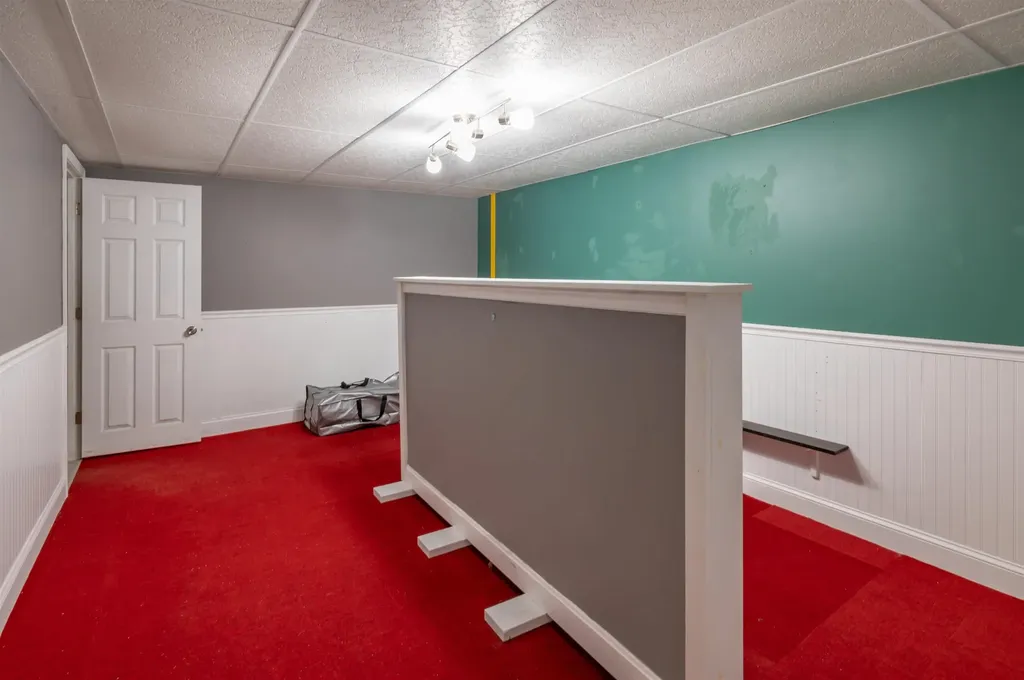 285 Cochran Hill Road New Boston NH 03070