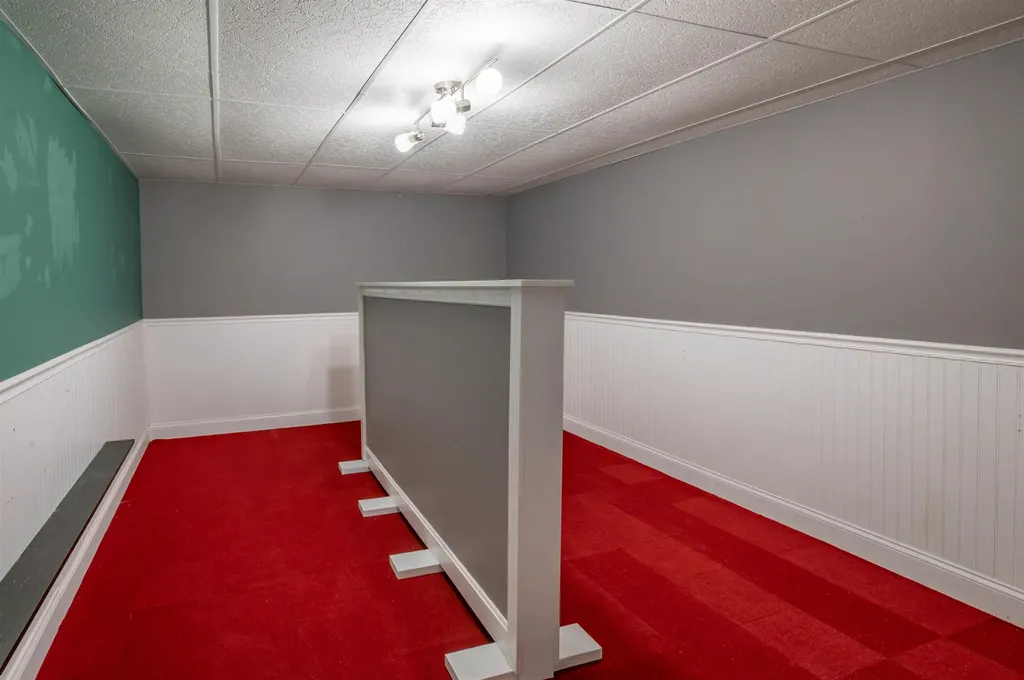 285 Cochran Hill Road New Boston NH 03070