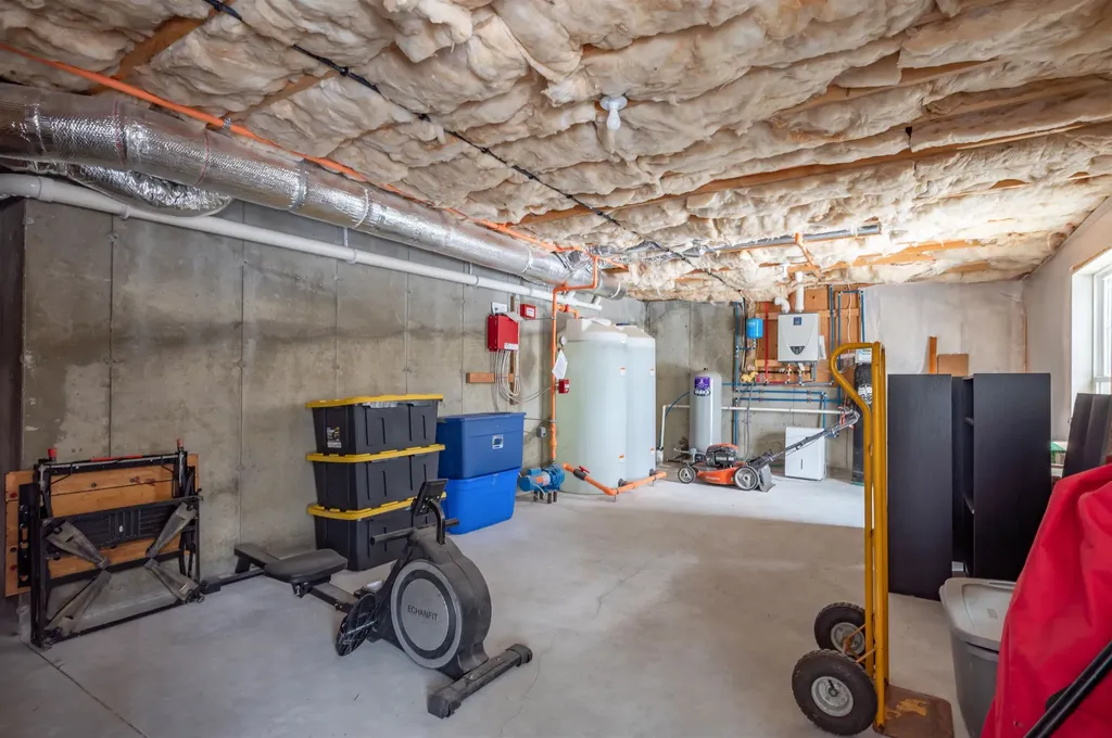 285 Cochran Hill Road New Boston NH 03070