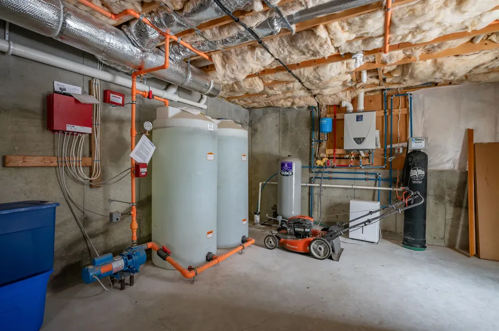 285 Cochran Hill Road New Boston NH 03070