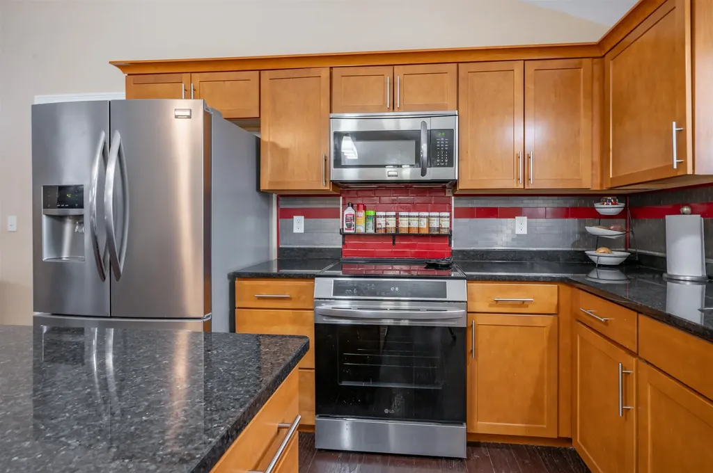 285 Cochran Hill Road New Boston NH 03070