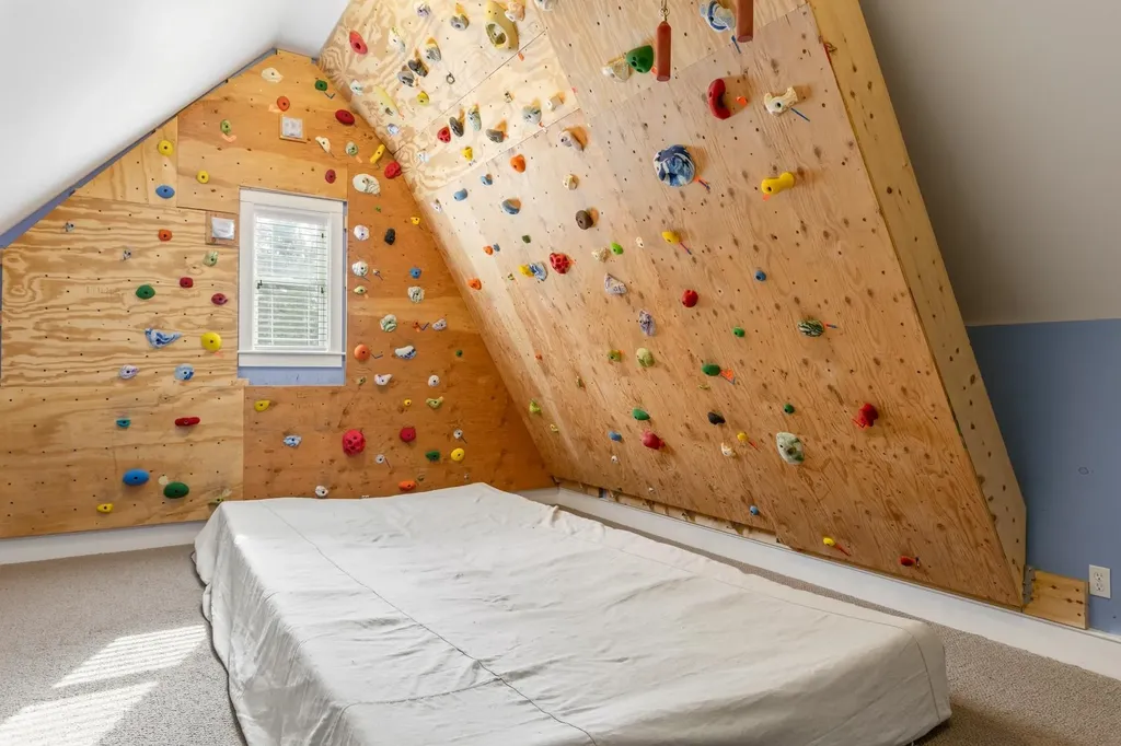 104 Odiorne Point Road Portsmouth NH 03801