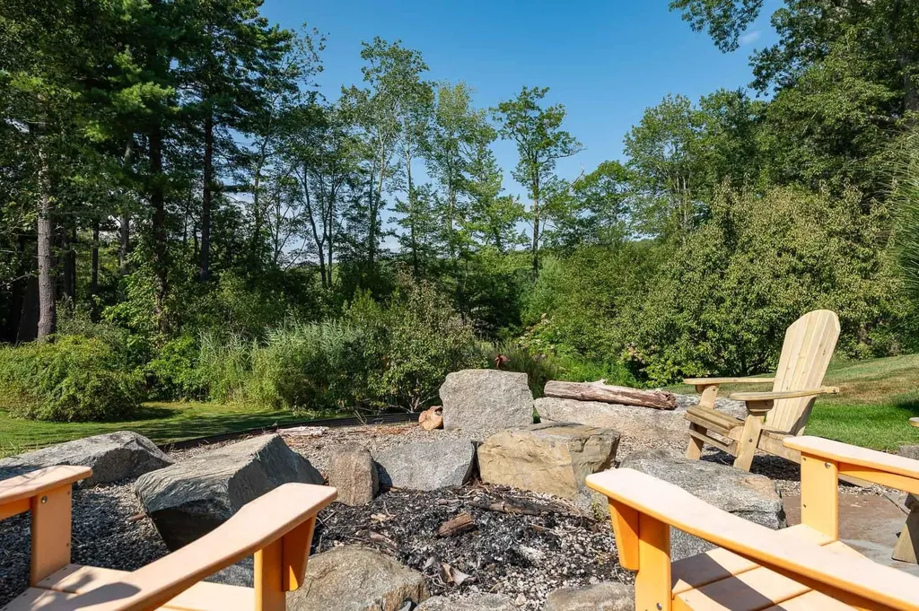 104 Odiorne Point Road Portsmouth NH 03801