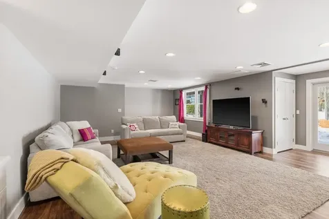 104 Odiorne Point Road Portsmouth NH 03801