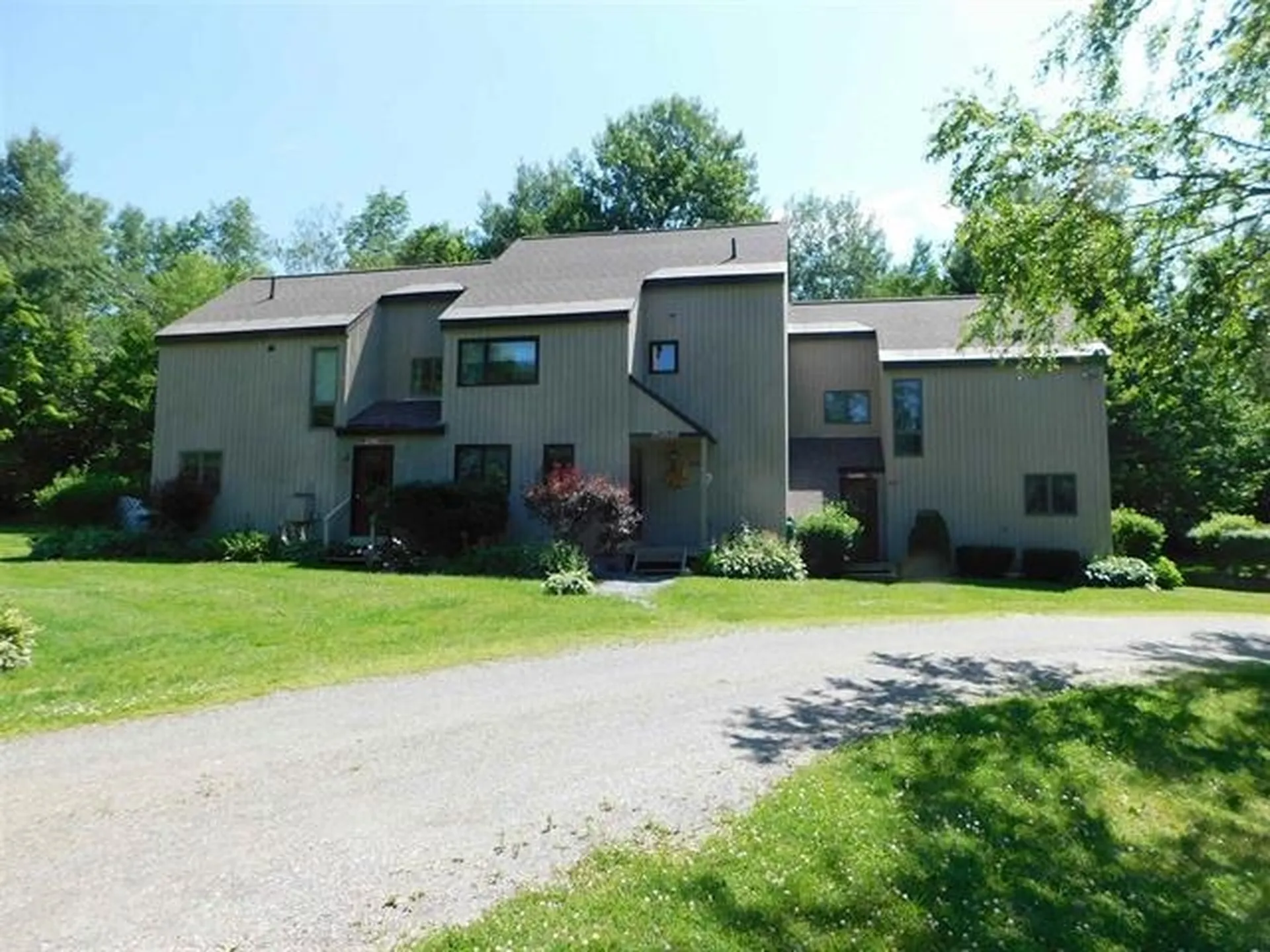 11 Hassey Bend Wilmington VT 05363