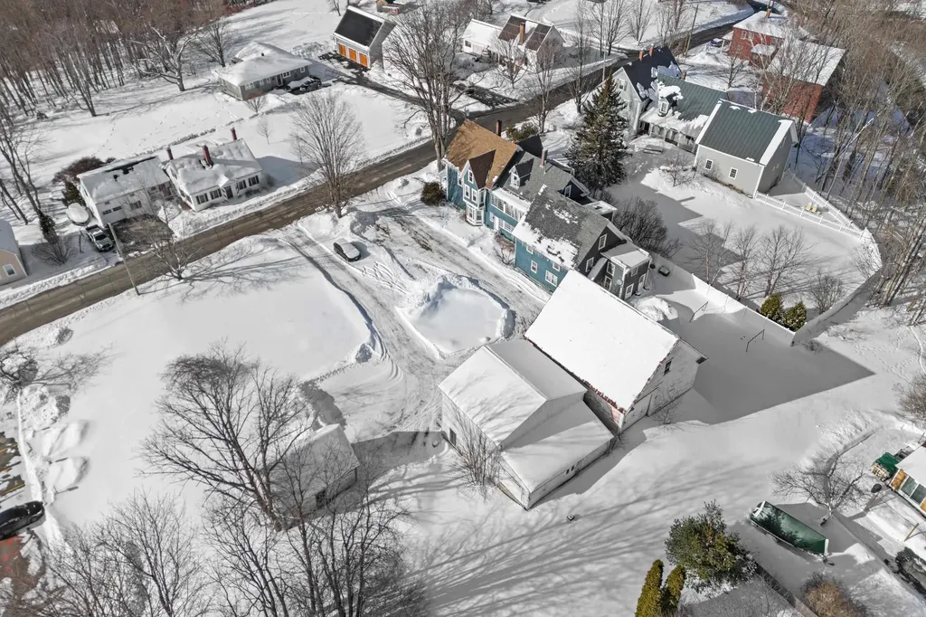 31 High Street Sunapee NH 03782