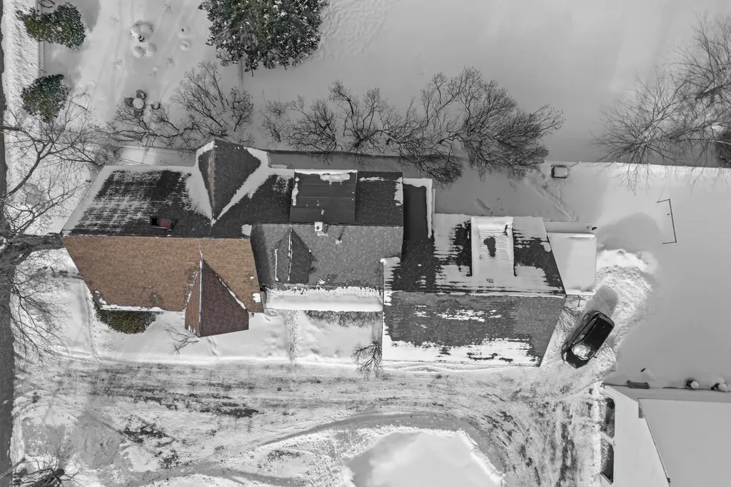 31 High Street Sunapee NH 03782