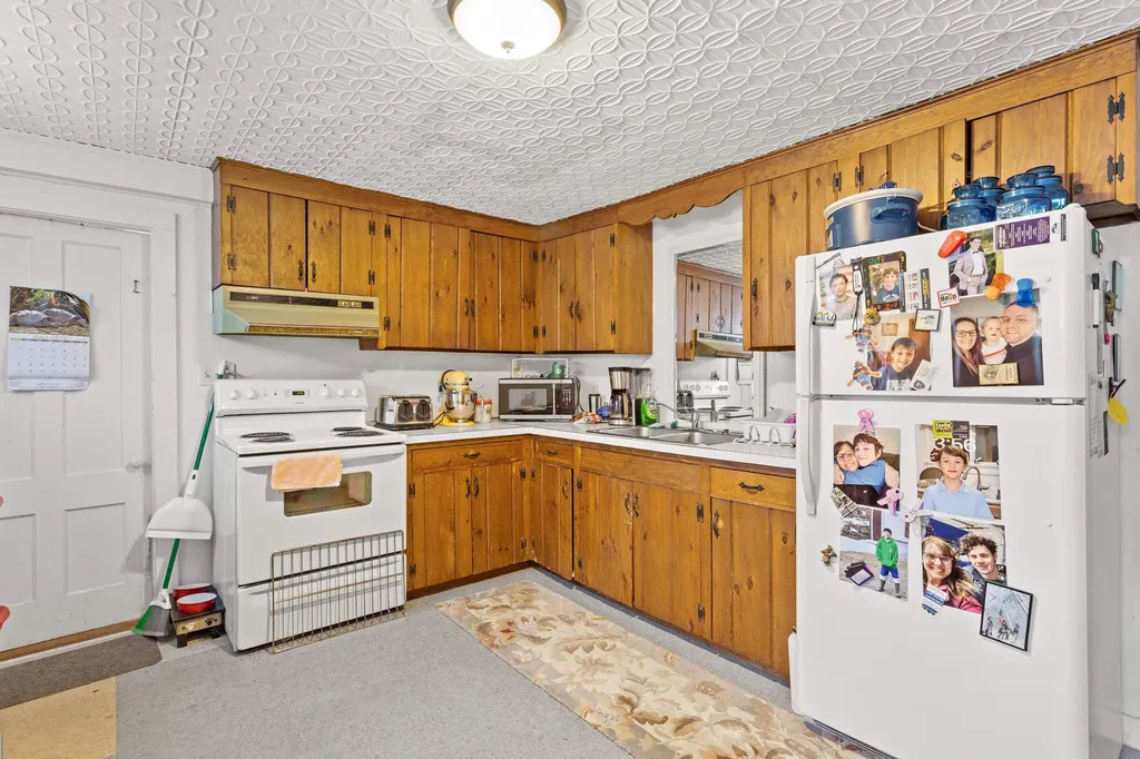 31 High Street Sunapee NH 03782