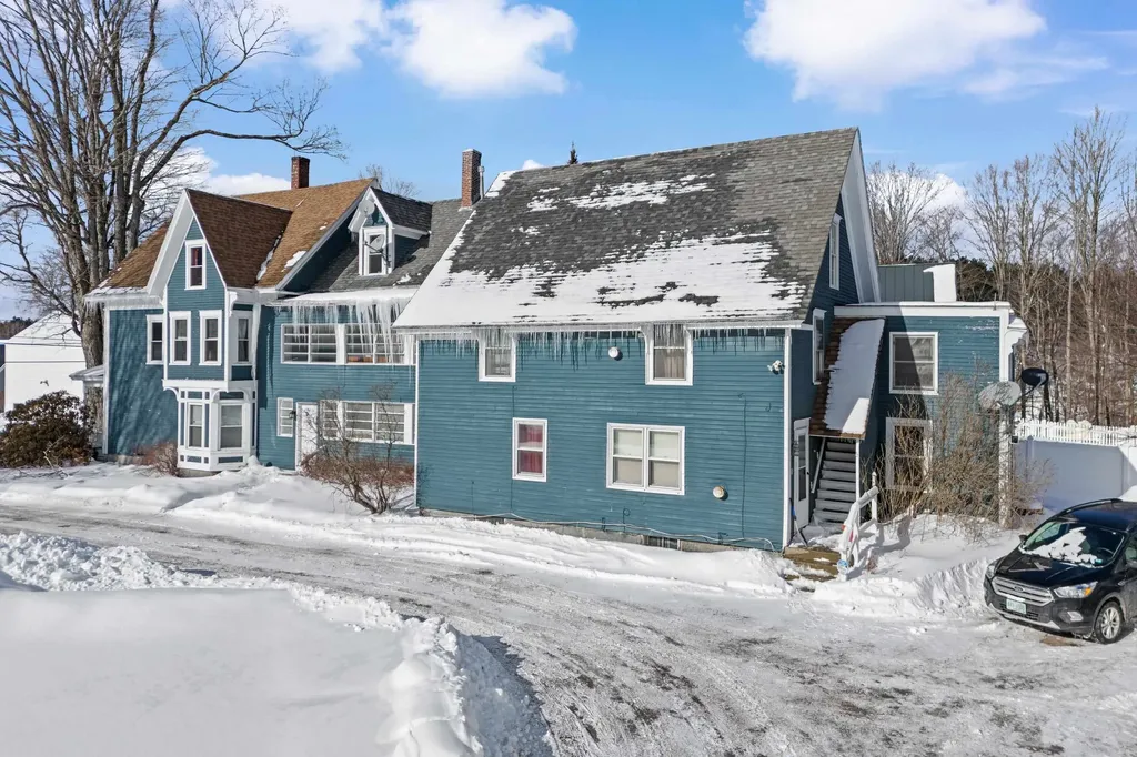 31 High Street Sunapee NH 03782