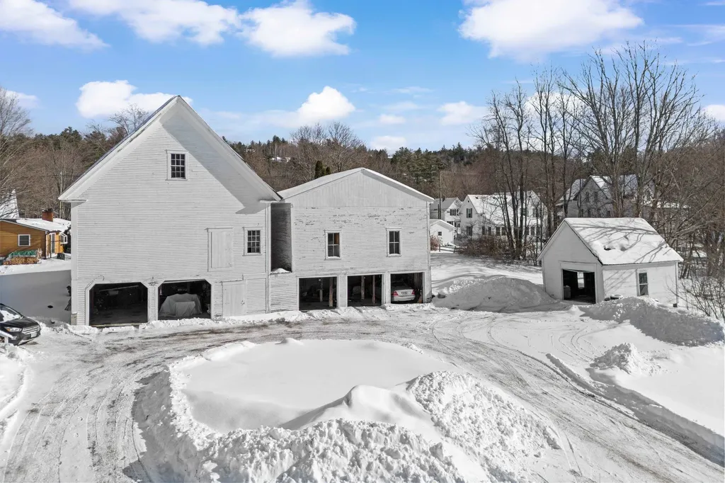 31 High Street Sunapee NH 03782