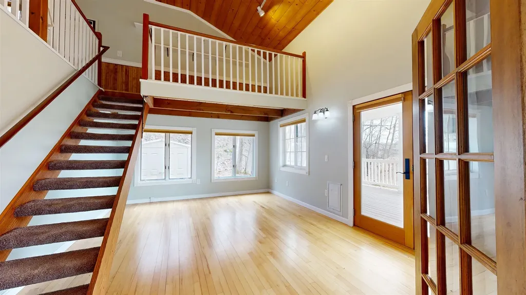 11 Lamore Road Essex VT 05452