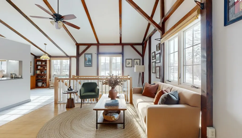 11 Lamore Road Essex VT 05452