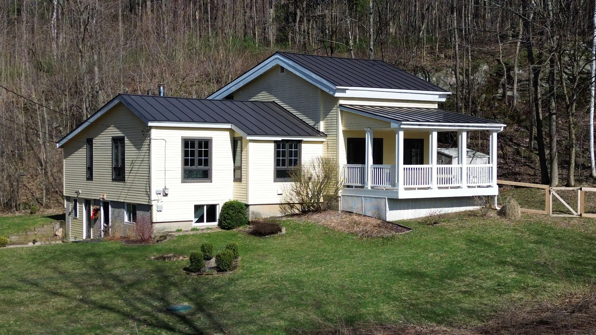 11 Lamore Road Essex VT 05452