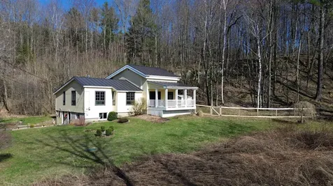 11 Lamore Road Essex VT 05452