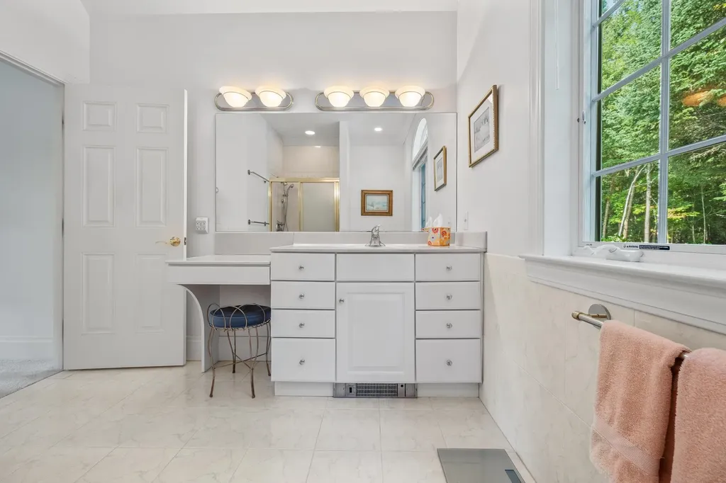 54 Woodbine Lane Franconia NH 03580