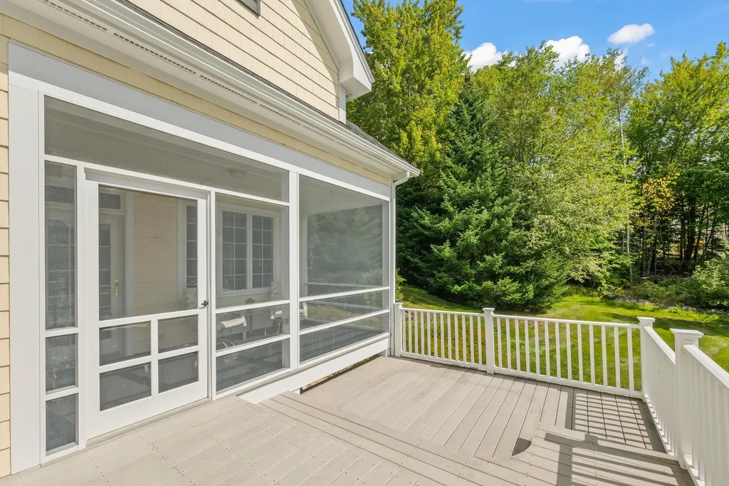 54 Woodbine Lane Franconia NH 03580