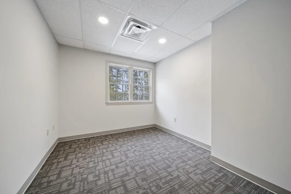 89 South Mast Street Goffstown NH 03045