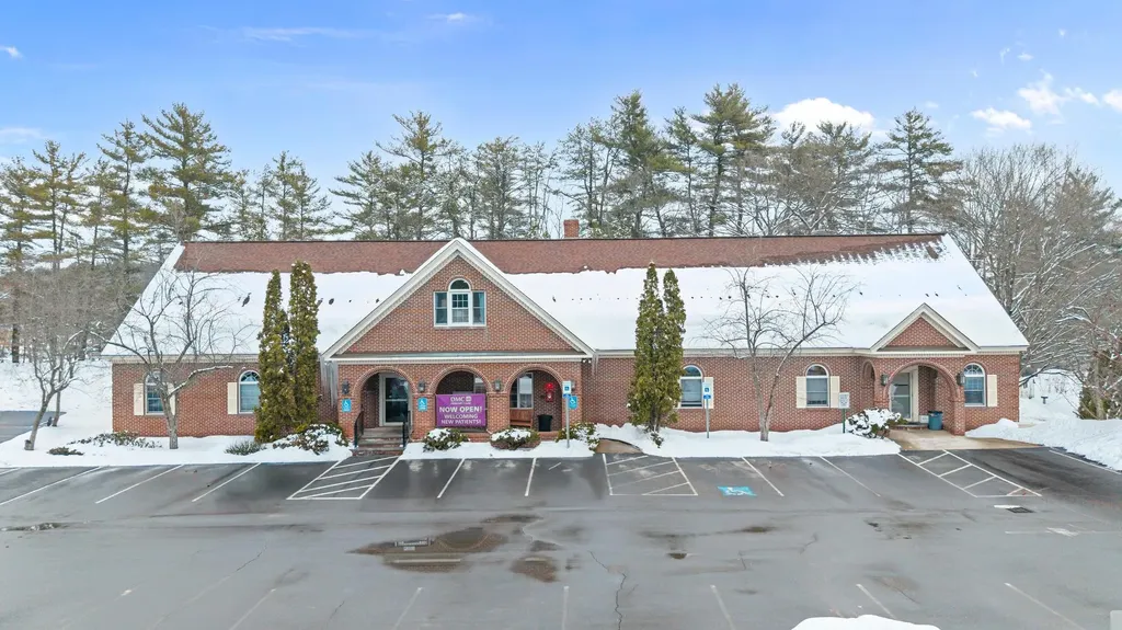 89 South Mast Street Goffstown NH 03045