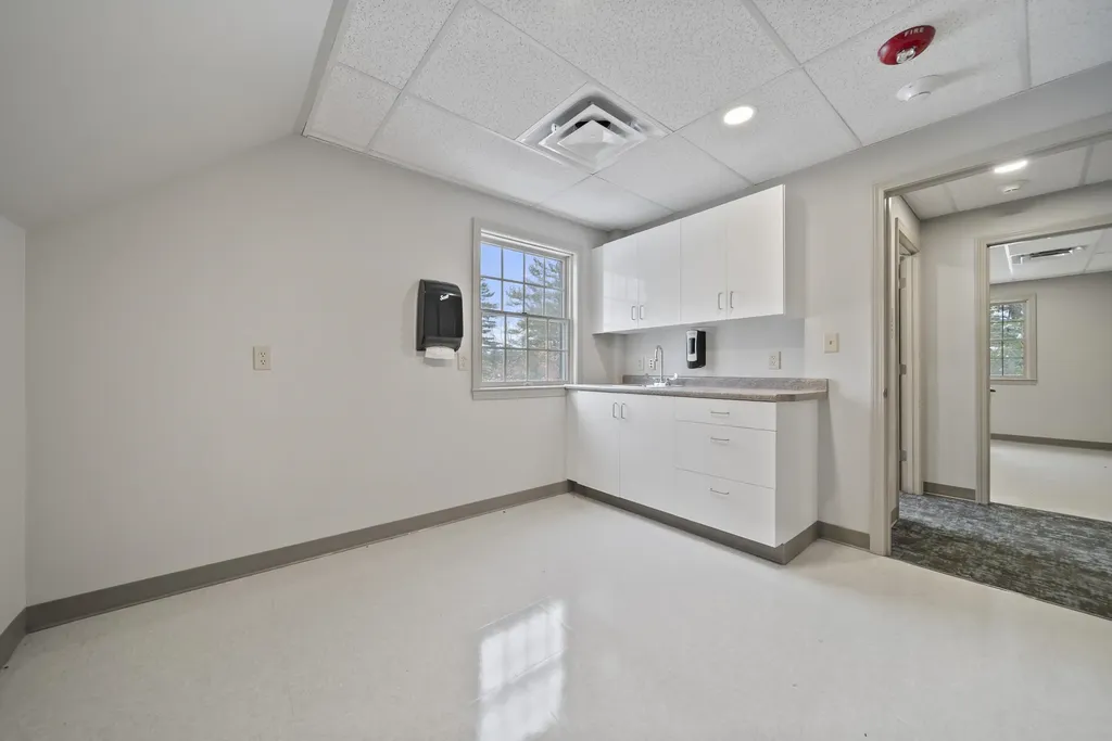 89 South Mast Street Goffstown NH 03045
