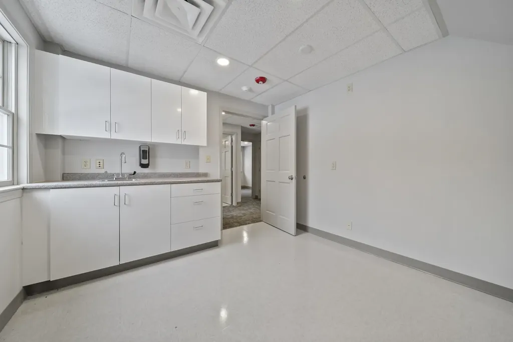 89 South Mast Street Goffstown NH 03045