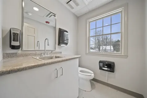 89 South Mast Street Goffstown NH 03045