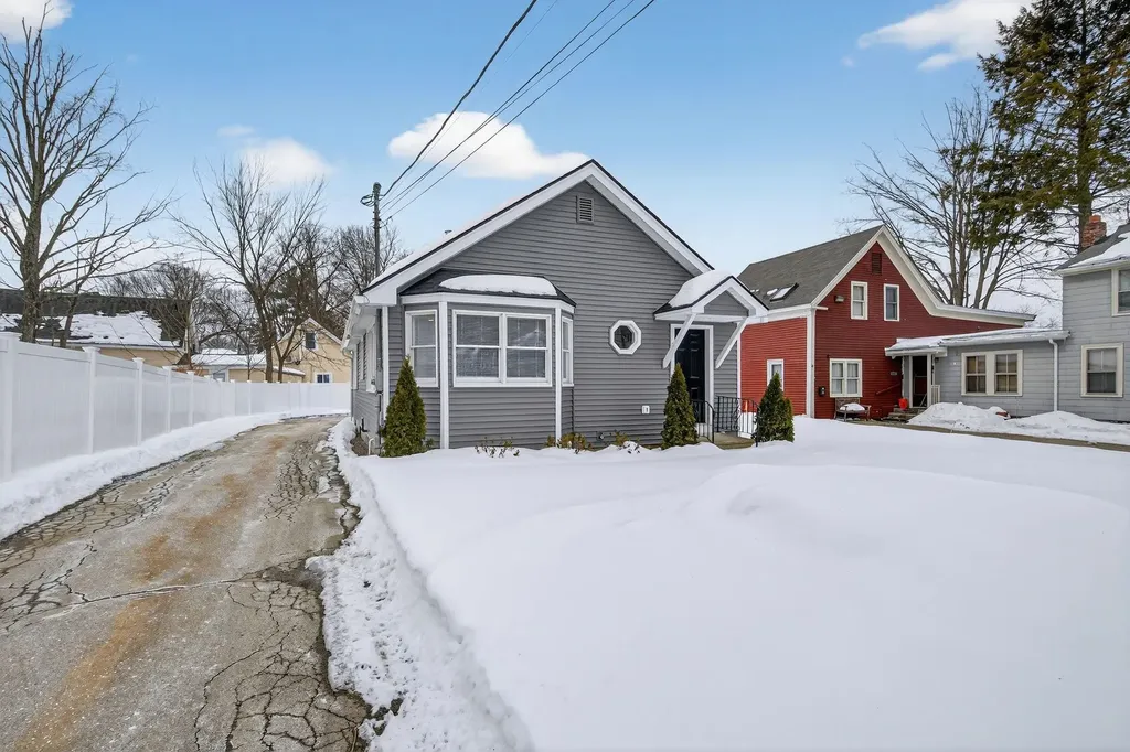 30 Main Street Salem NH 03079