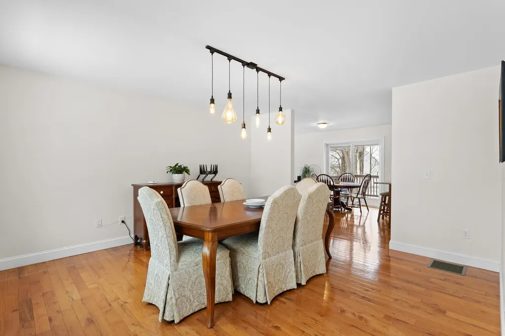 9 Maple Avenue Goffstown NH 03045