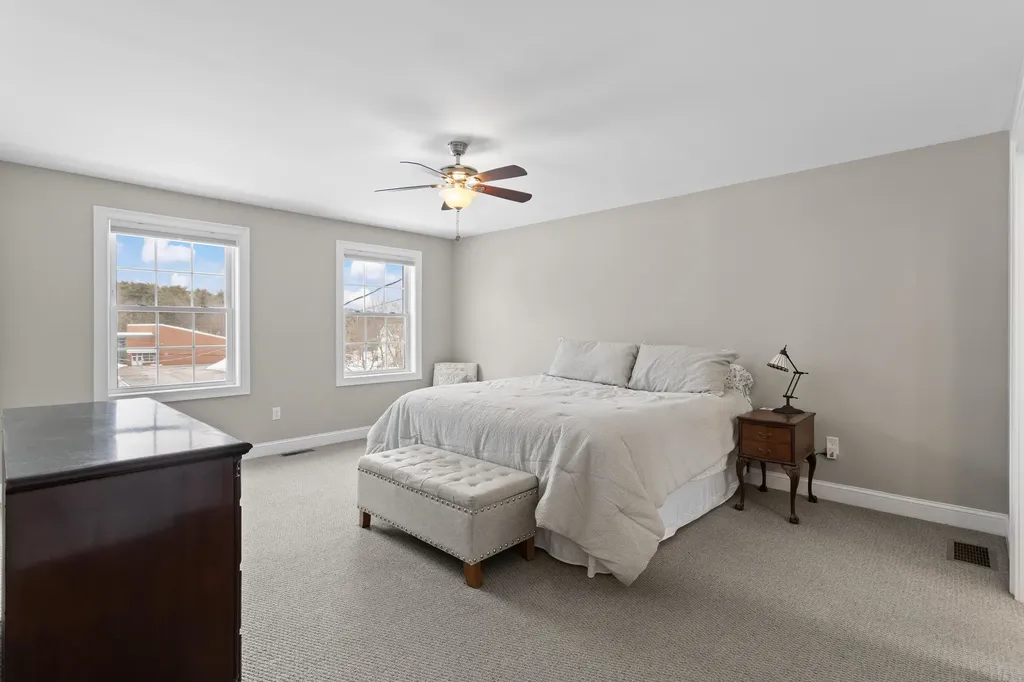 9 Maple Avenue Goffstown NH 03045