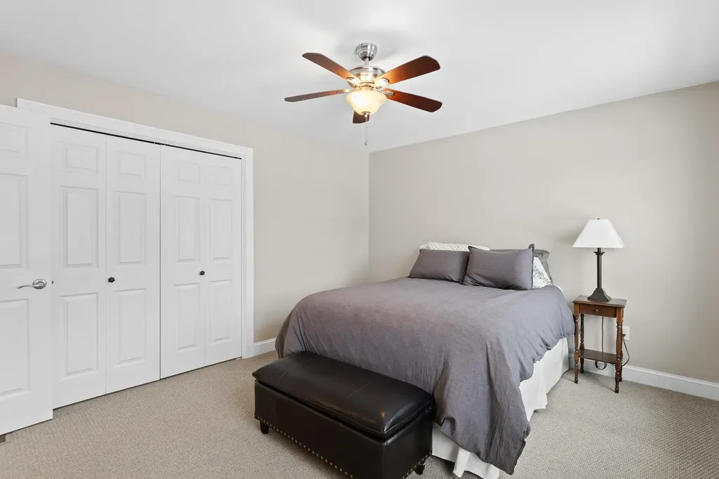 9 Maple Avenue Goffstown NH 03045