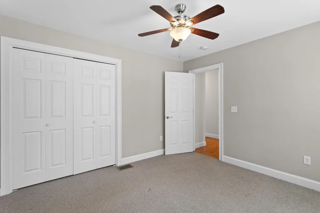 9 Maple Avenue Goffstown NH 03045