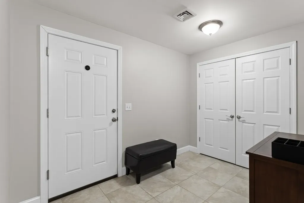 9 Maple Avenue Goffstown NH 03045