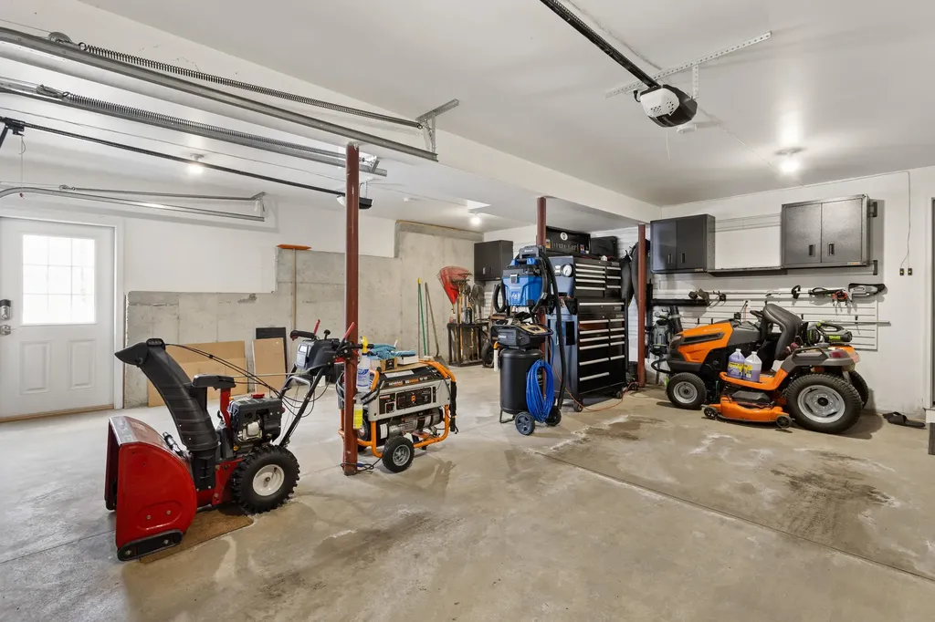 9 Maple Avenue Goffstown NH 03045