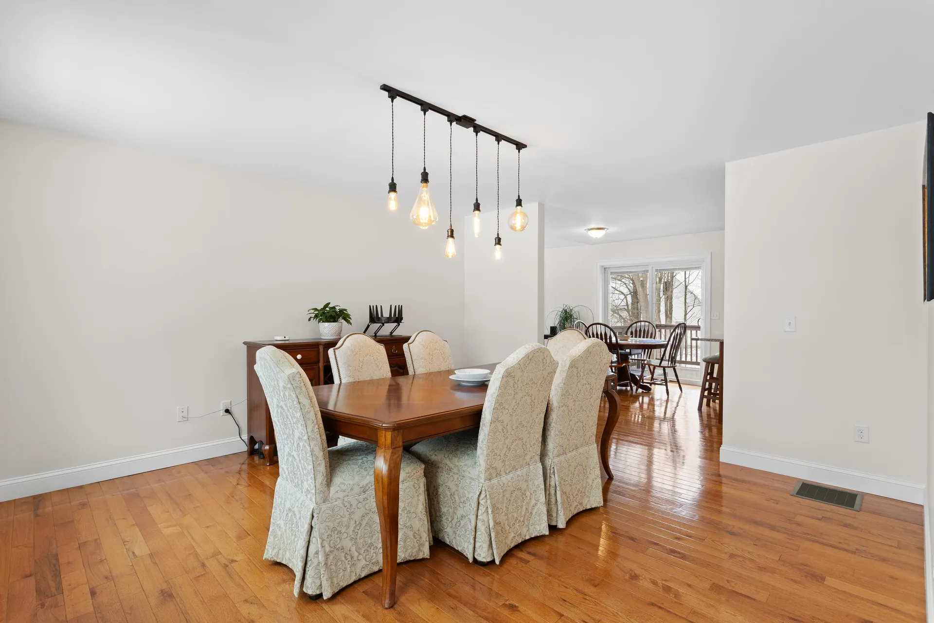 9 Maple Avenue Goffstown NH 03045