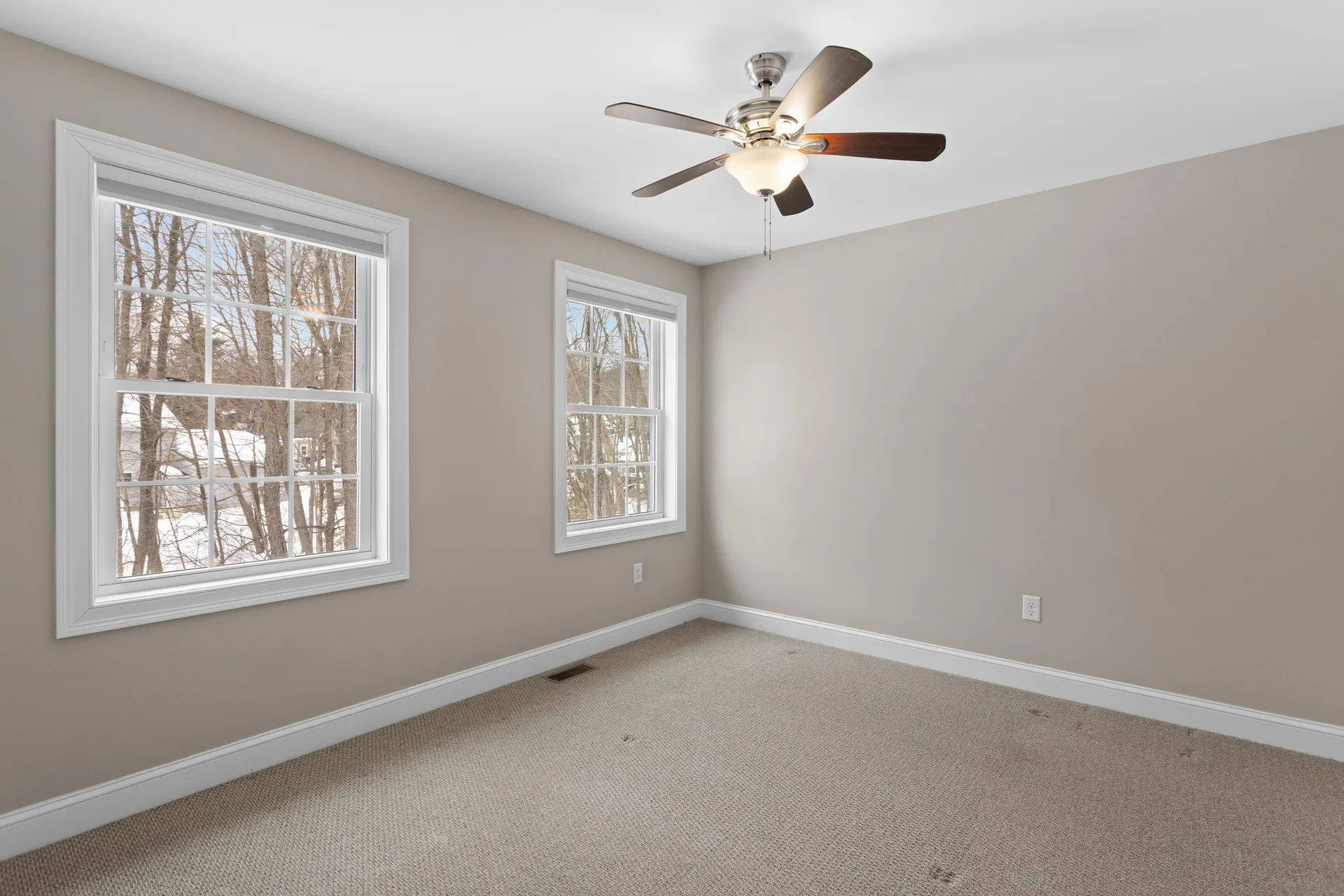 9 Maple Avenue Goffstown NH 03045